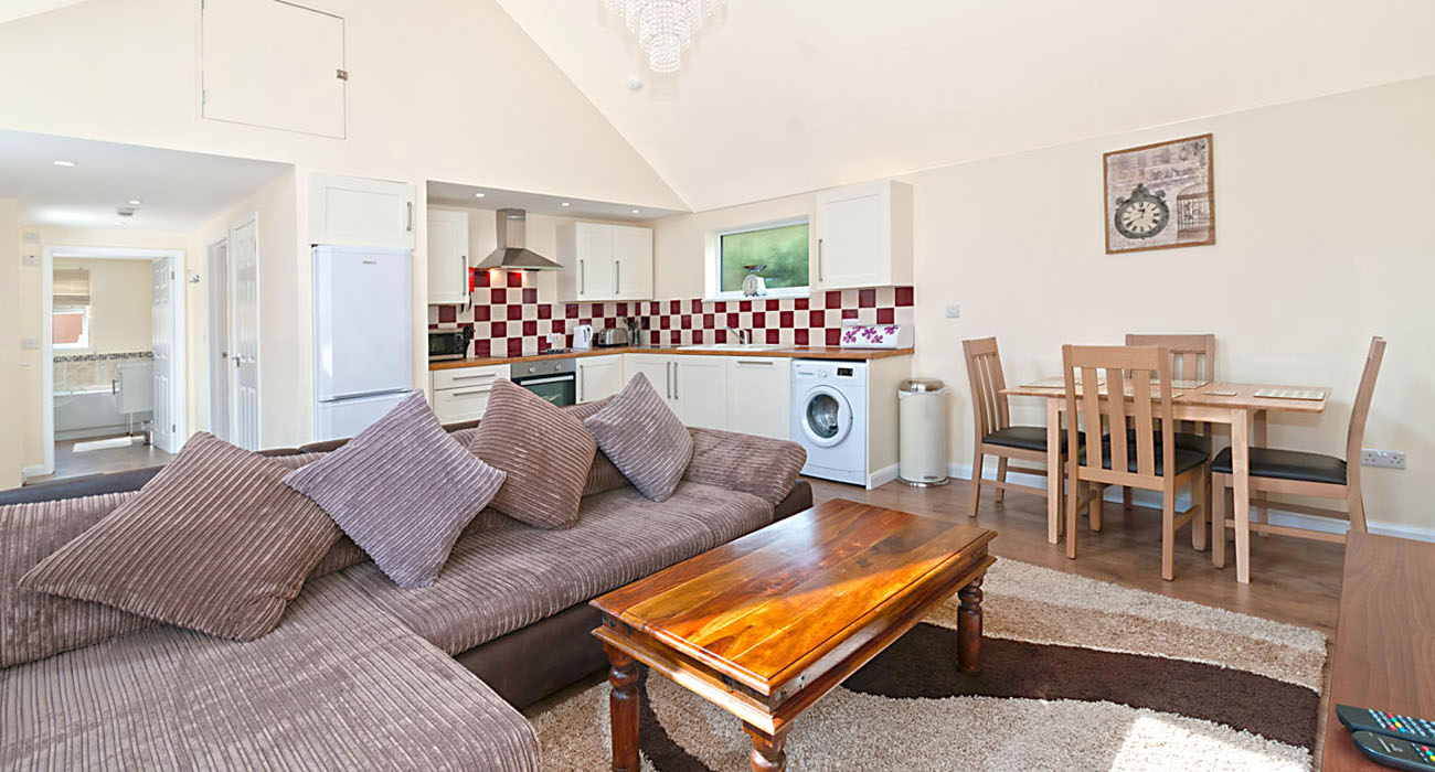 Self catering holiday accommodation Ashford countryside